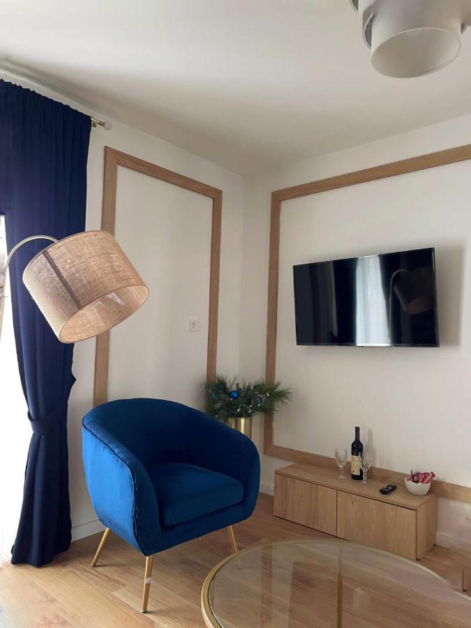 Lungomare Apartments Petrovac ภายนอก รูปภาพ