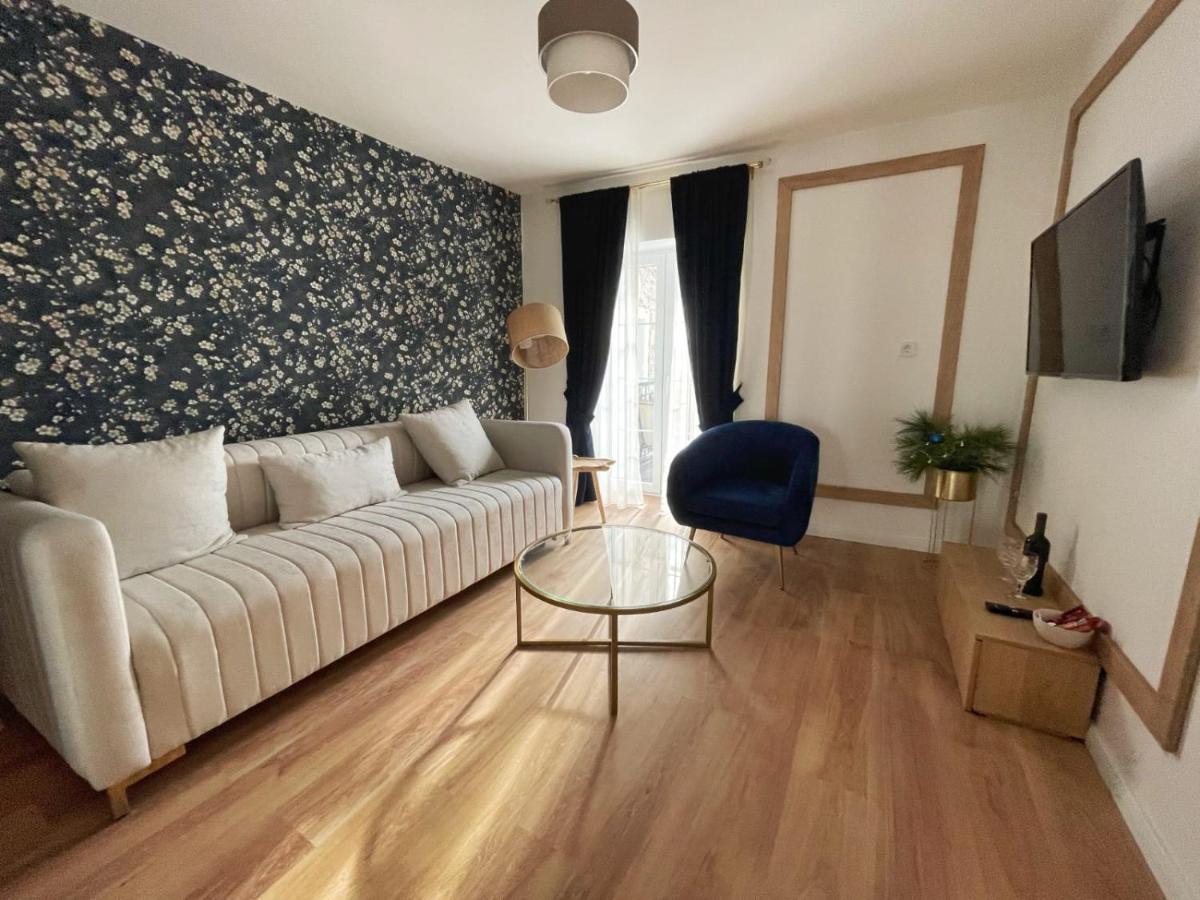 Lungomare Apartments Petrovac ภายนอก รูปภาพ